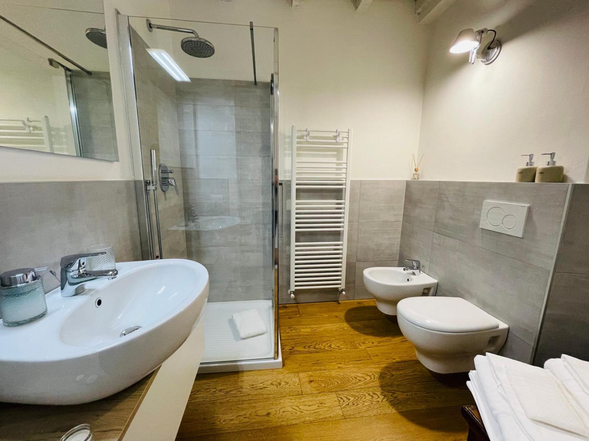 Ferienwohnung La Casina Di Alessia Bergamo Exterior foto