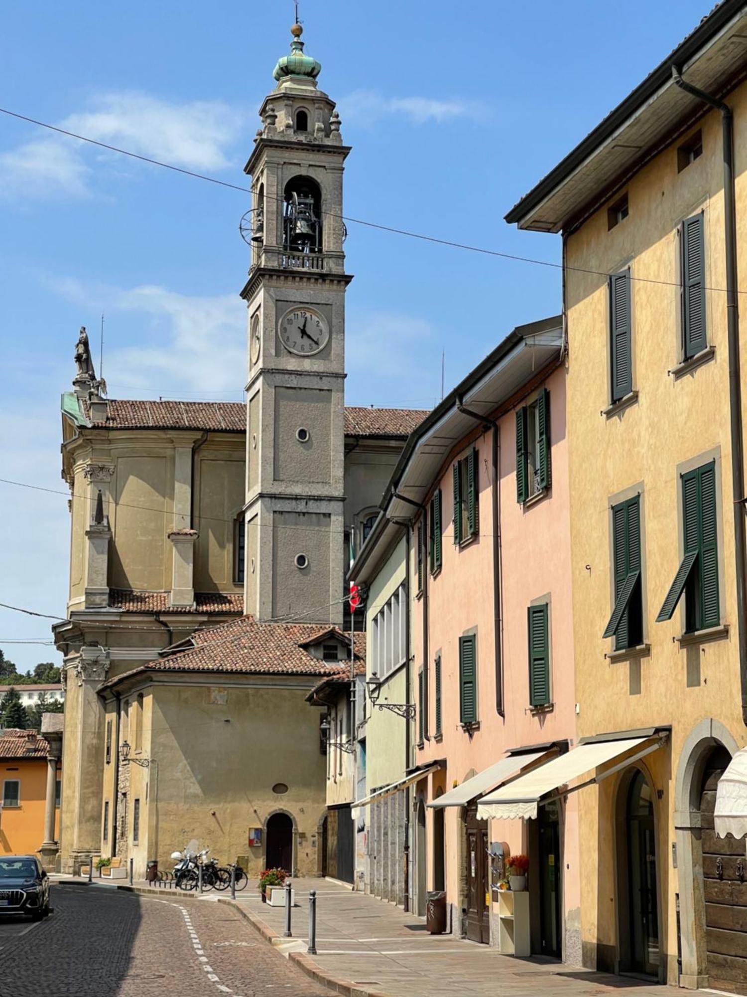 Ferienwohnung La Casina Di Alessia Bergamo Exterior foto